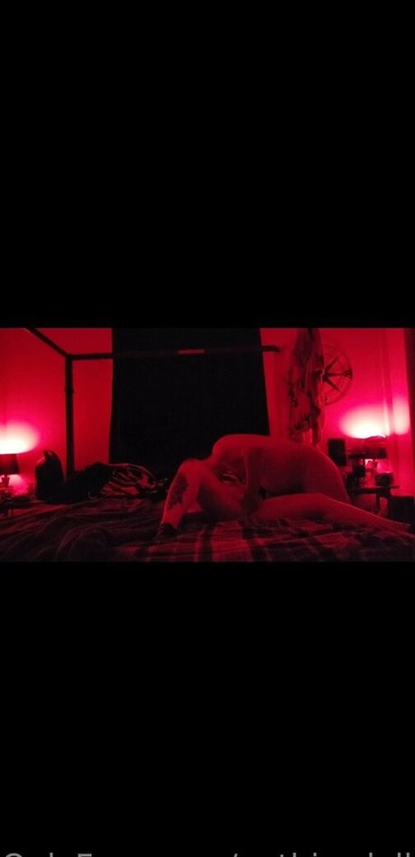 gothiccdollface erotic actress img