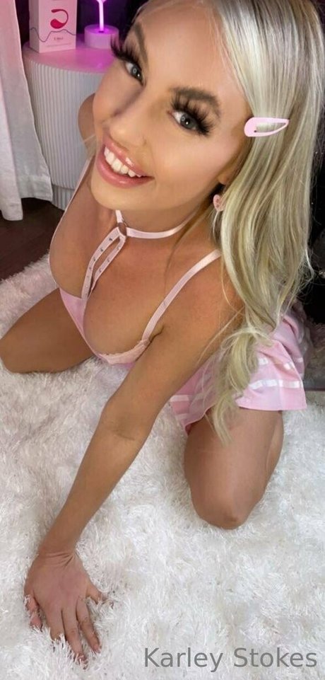 old young lesbian onlyfans pornos images