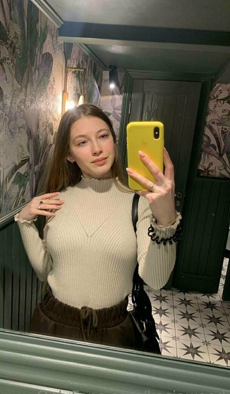 kasiawood star sexy images