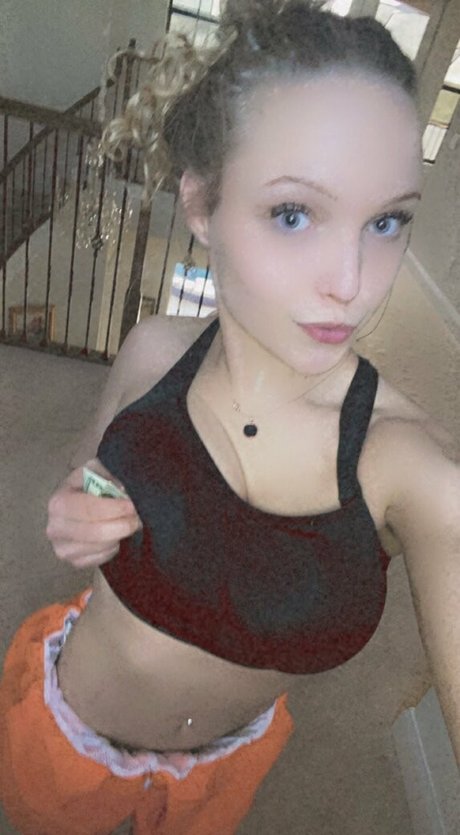 Evieerikson exclusive model picture