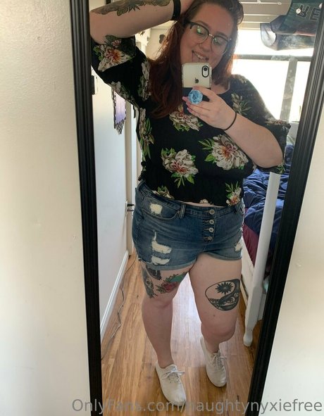 naughtynyxiefree pornstar high quality pictures