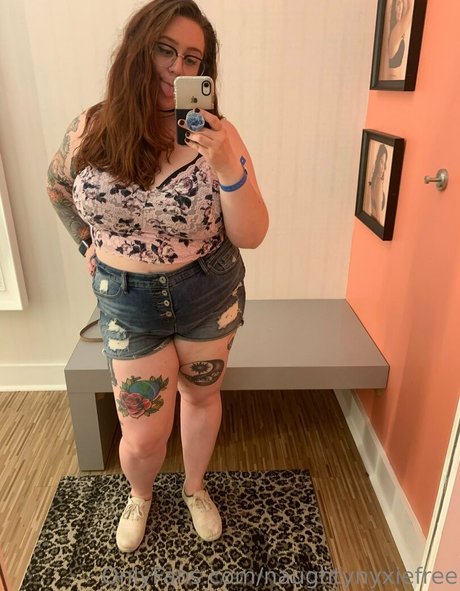 naughtynyxiefree pornstar xxx galleries