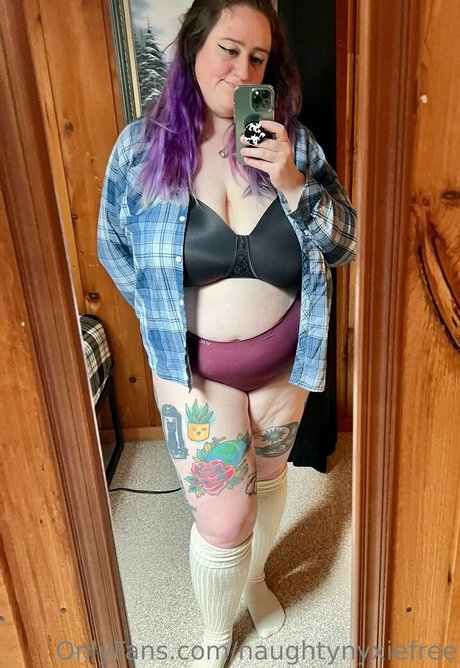 naughtynyxiefree pornstar art picture