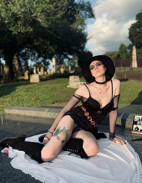 yubaba yaga model adult pic