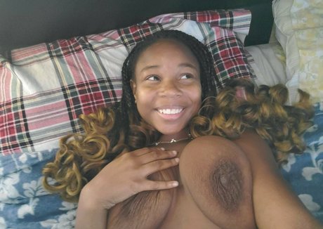 mochaaugust nice model photo