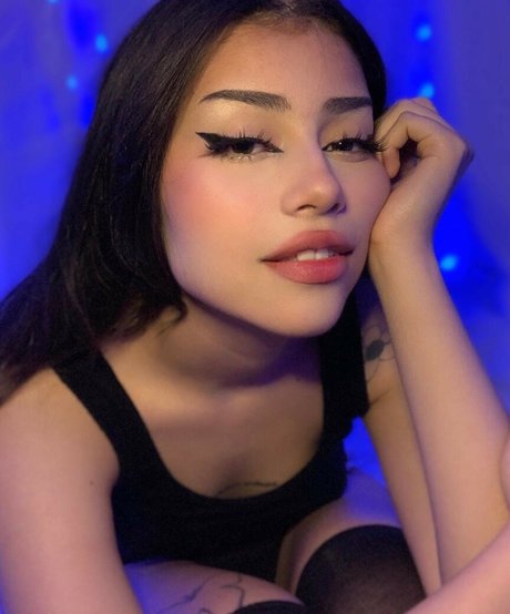 Daisyrot model adult archive