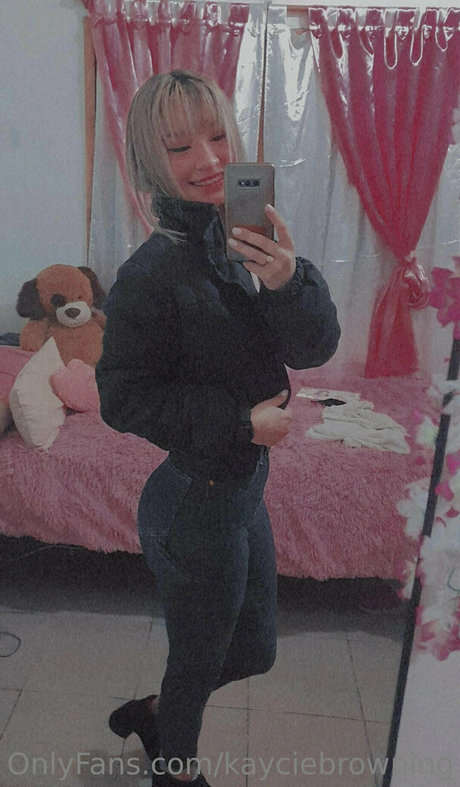 kayciebrowning art model pictures