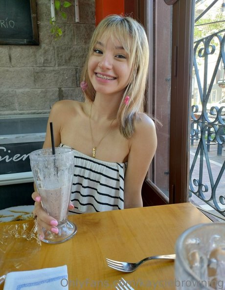 kayciebrowning model free photo