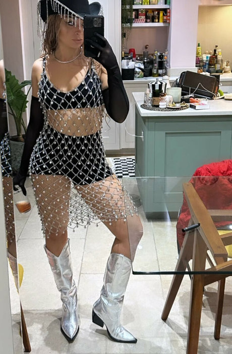 Ella Eyre model nice pic