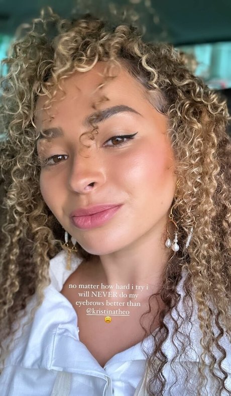Ella Eyre model adult picture