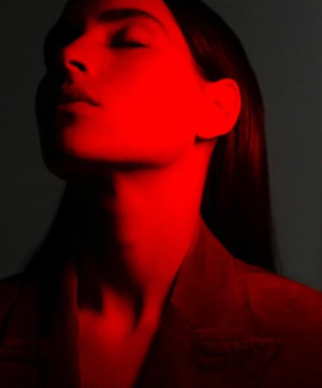 Adria Arjona model naked pics