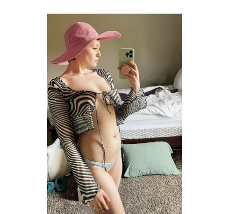 tanned onlyfans naked gallery