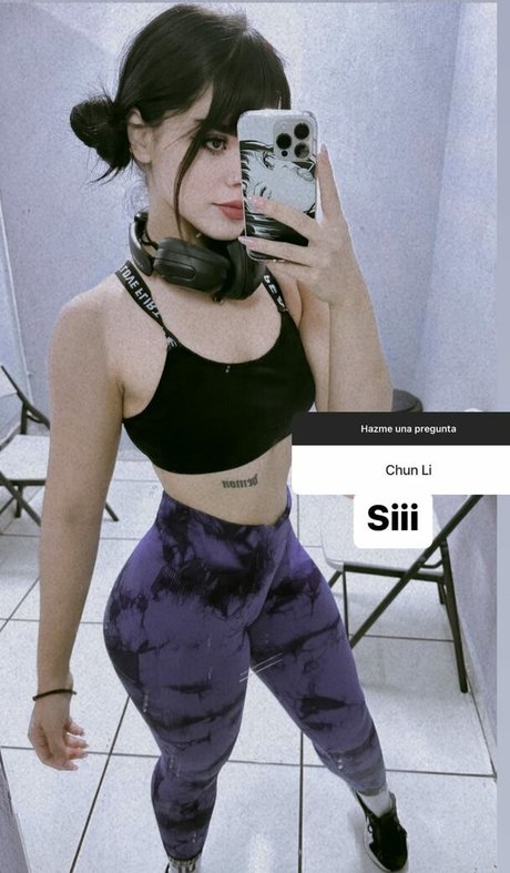 Chxrryxblossom sexy actress photos