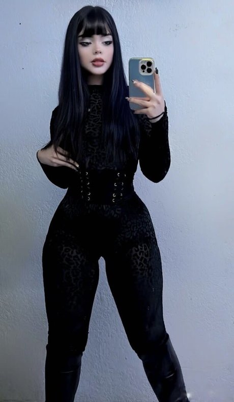 Chxrryxblossom model pretty picture