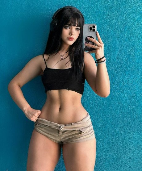 Chxrryxblossom star hot pics