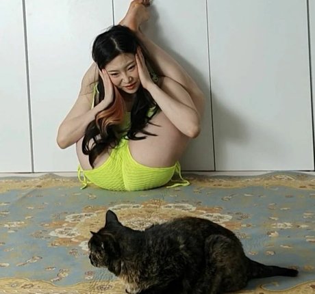 flat chested onlyfans beautiful xxx pic