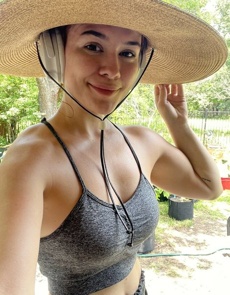 Beth Freeman model high quality image