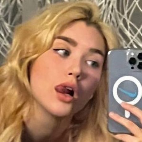 Bez talanta model adult photos