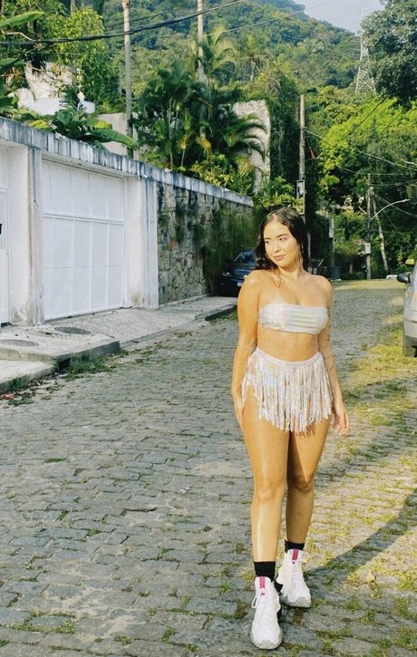 Bruna Balbino model free photo