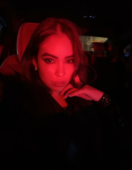 Bruna Balbino model perfect picture