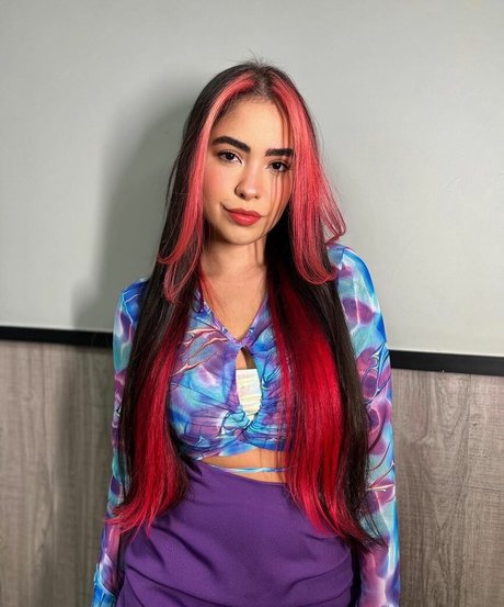 Bruna Balbino nude model pics