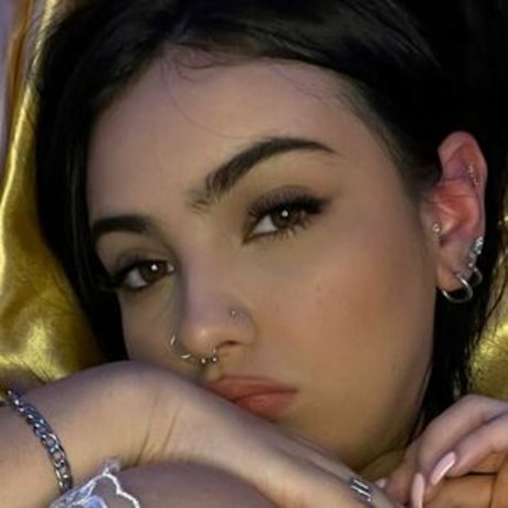 emvlina exclusive model pics