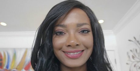 Dollyrama nude actress pic