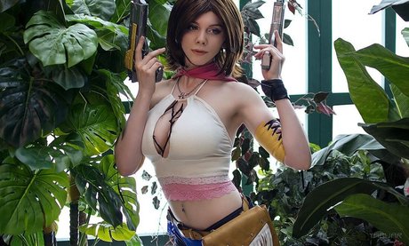 Reilin model adult pic