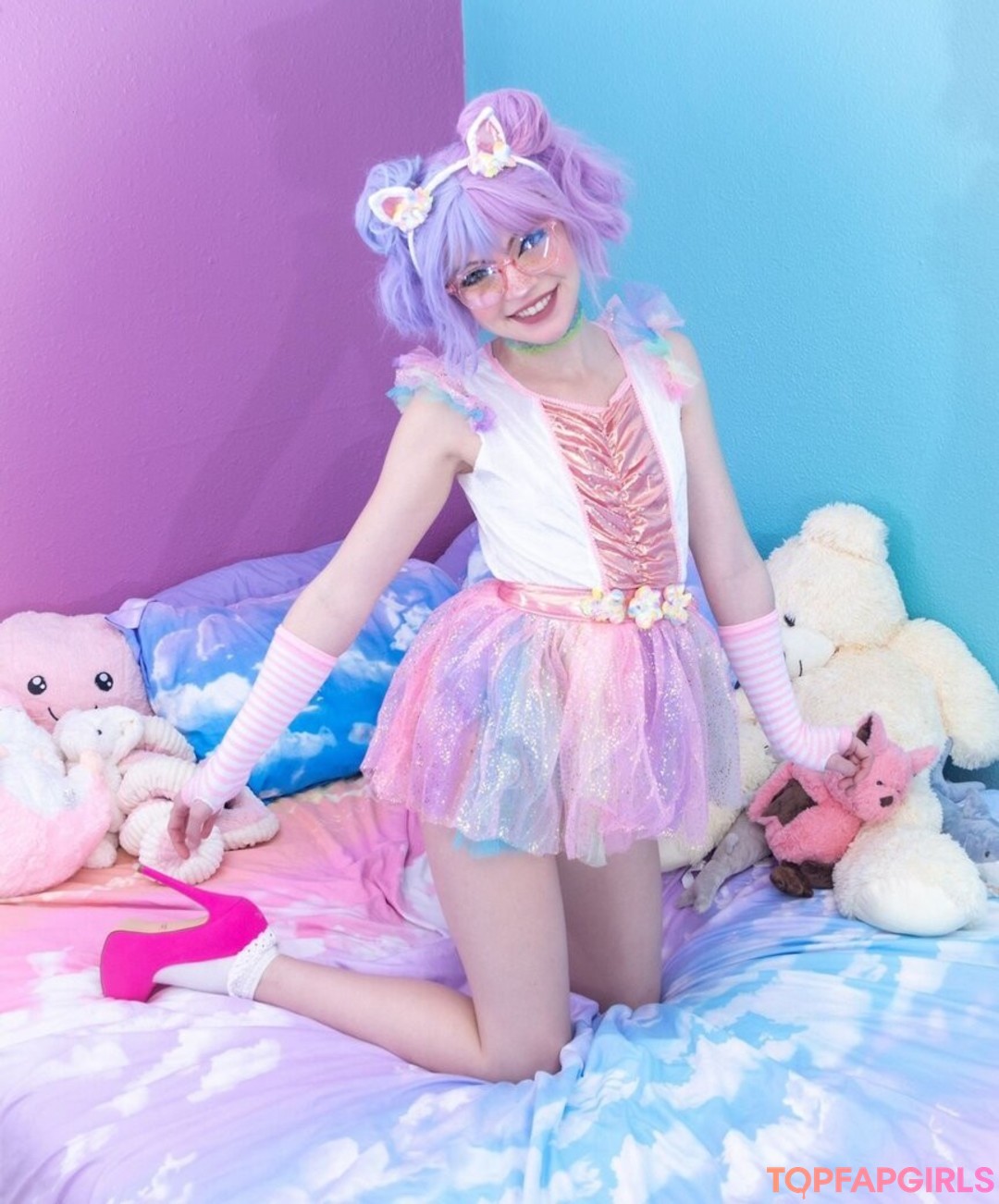 Brie Belle model pornographic archive