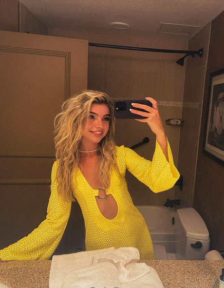 Brie Belle pornstar exclusive picture