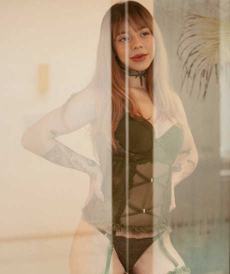 Brendazelinski pretty star galleries