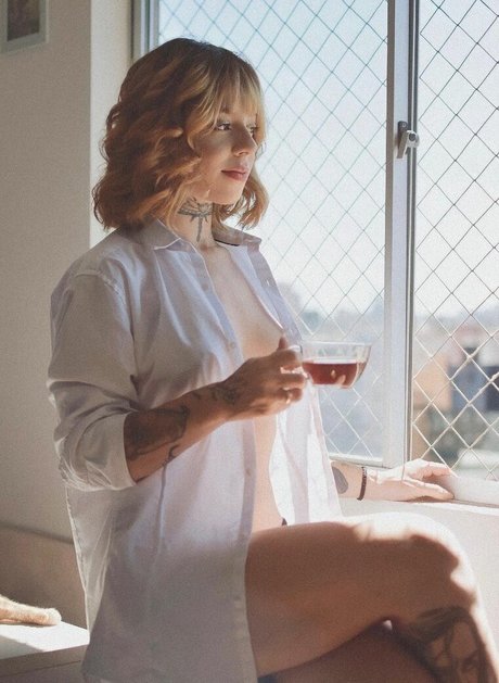 Brendazelinski naked pornstar img