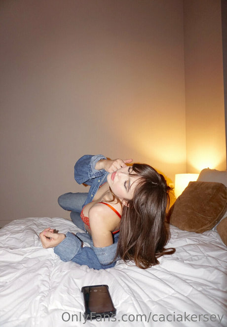 Acacia Kersey model nude gallery