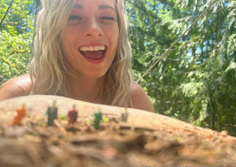 deargoddesssara pretty model pics