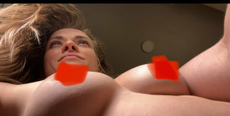 deargoddesssara high quality model pic