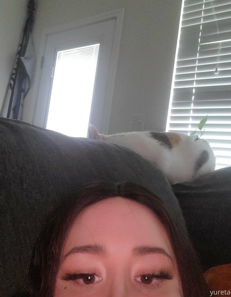 yureta2 nude star img