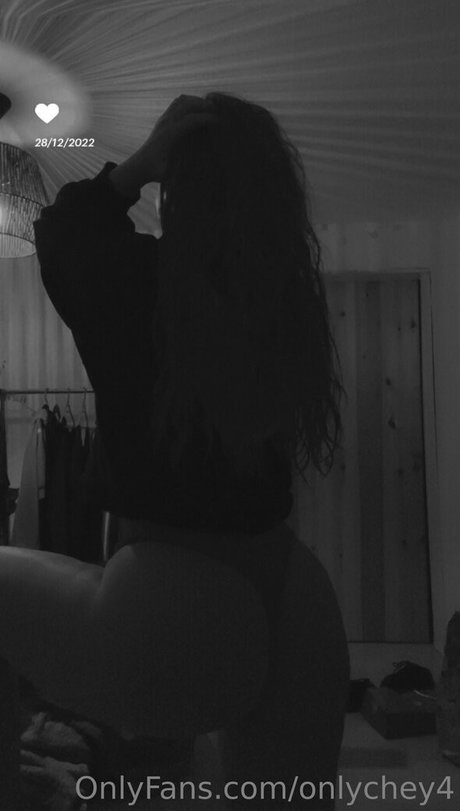 onlychey04 xxx star photos