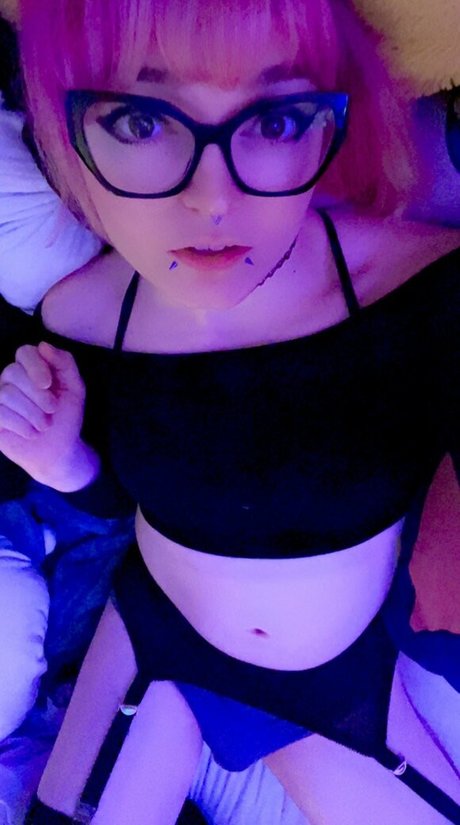 Ninehydras nude actress img