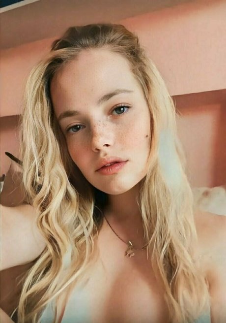 big tits mature onlyfans art naked gallery