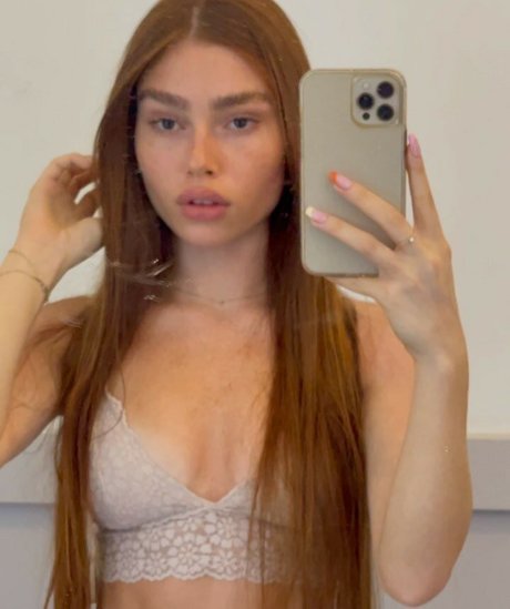 Eden Chanel perfect model image