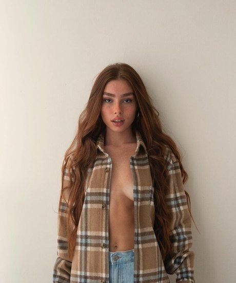 Eden Chanel model top galleries