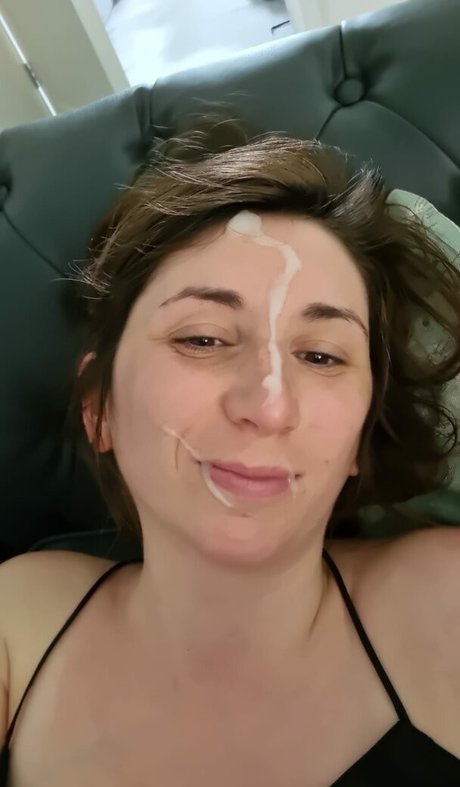 Trimalchio87 model adult pic