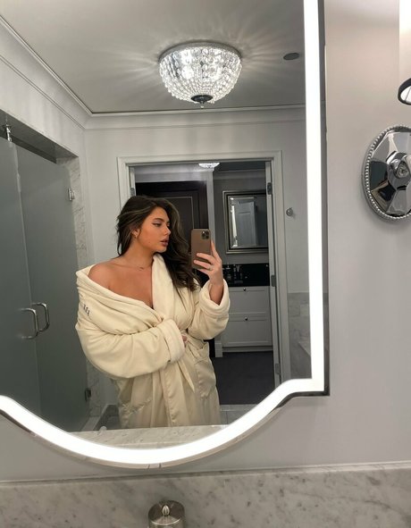 beautiful ebony onlyfans pornographic picture