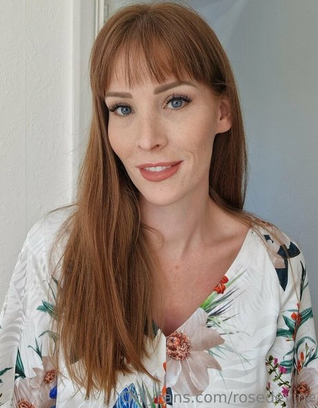 rosedevine beautiful model pic