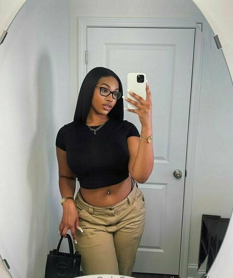 thick girls onlyfans art naked images