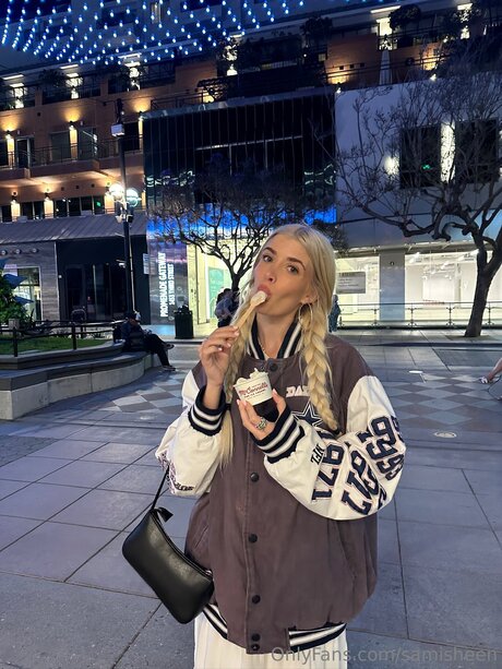 samisheen hot actress img