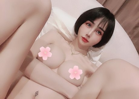 valentine8 official free actress img