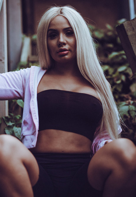 freemandy pretty pornstar image