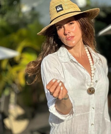 Zharick Leon pornstar hd galleries