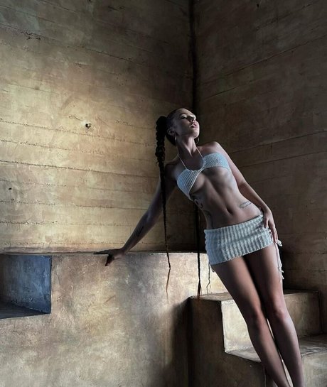 Renata Valliulina star nude img